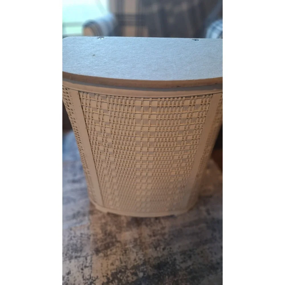VINTAGE PEARL WICK WICKER LAUNDRY HAMPER MID CENTURY MODERN LIDDED USA